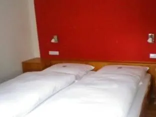Pensión Zum Ochsen 3*
